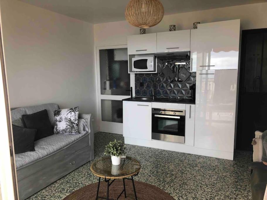Appartement Vue Mer Au Lavandou Le Lavandou Exterior foto