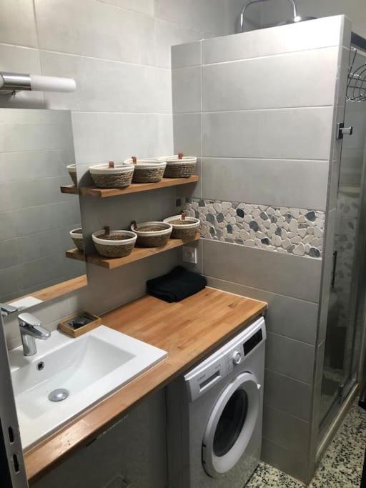Appartement Vue Mer Au Lavandou Le Lavandou Exterior foto